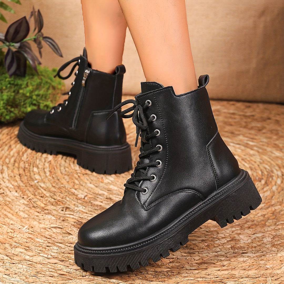 Amity – Schwarze Plateau Combat Boots mit Schnürung & dicker Sohle