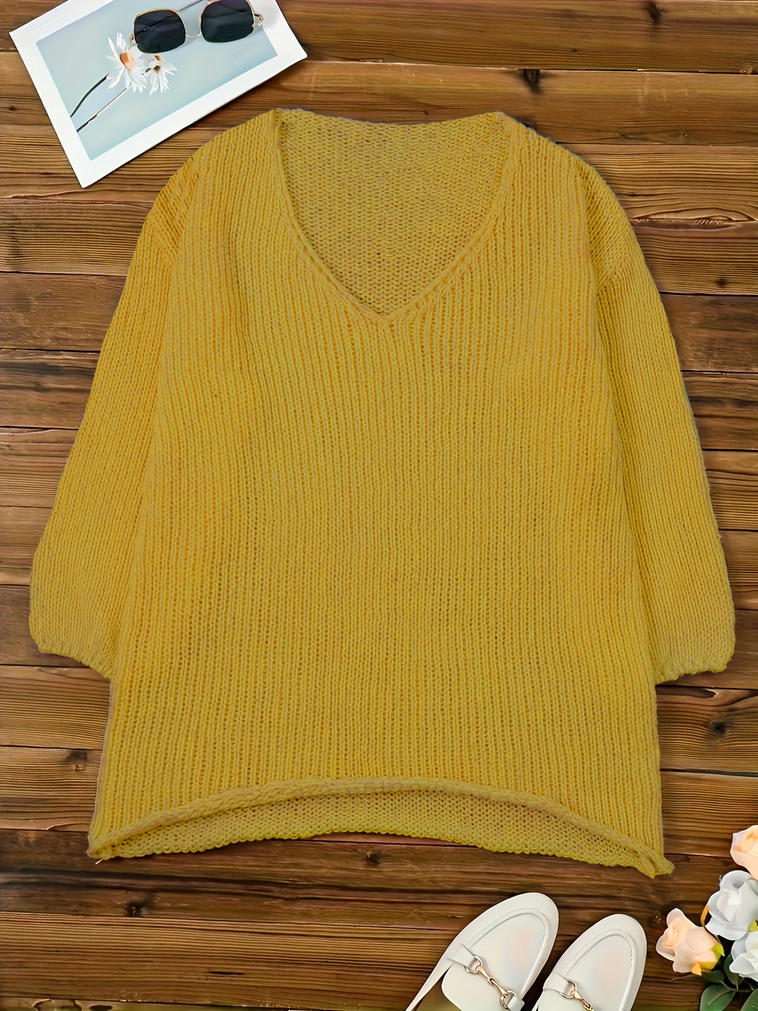 Adriana – Plus-Size Top mit V-Ausschnitt & Häkel-Details