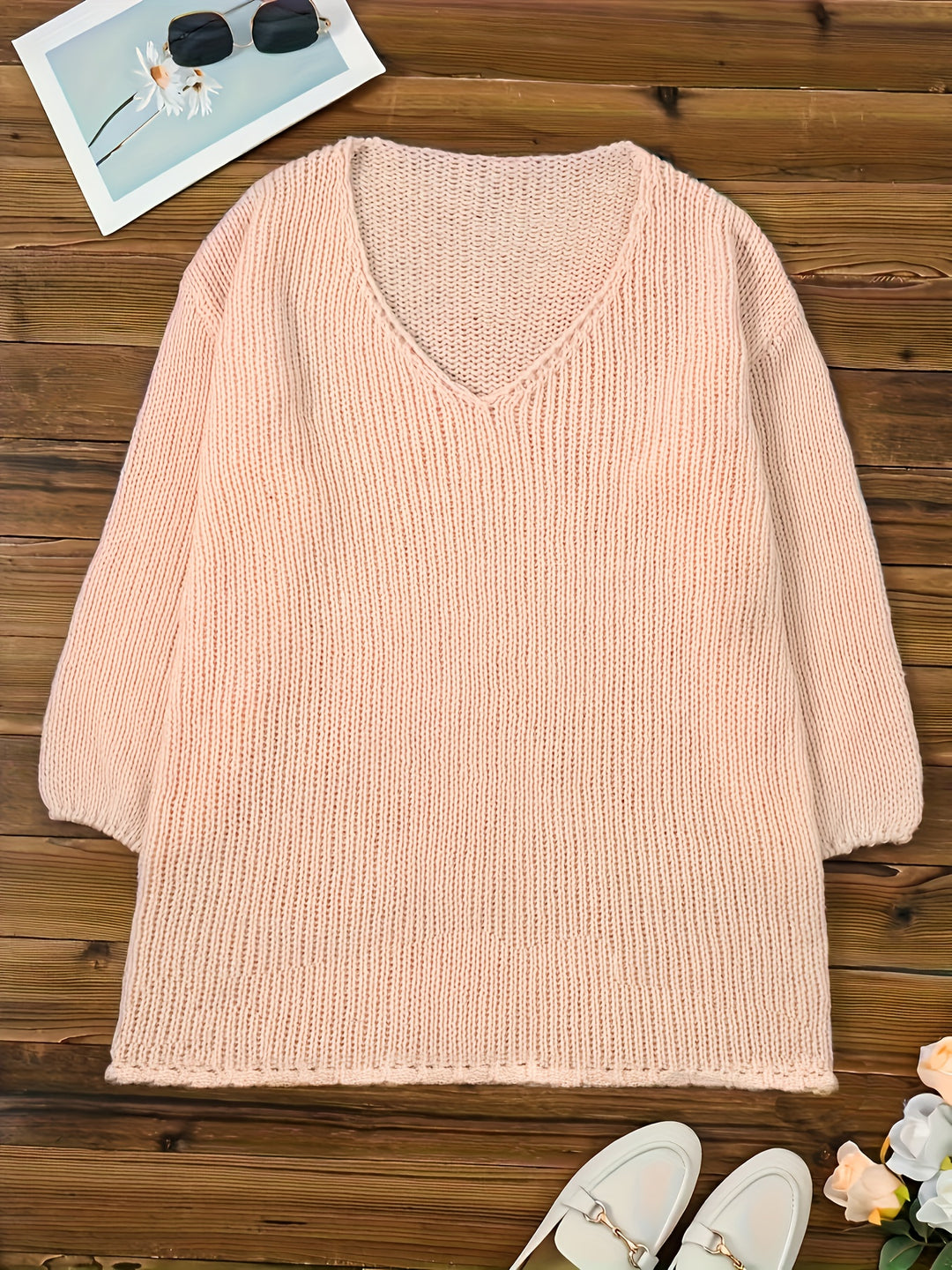 Adriana – Plus-Size Top mit V-Ausschnitt & Häkel-Details