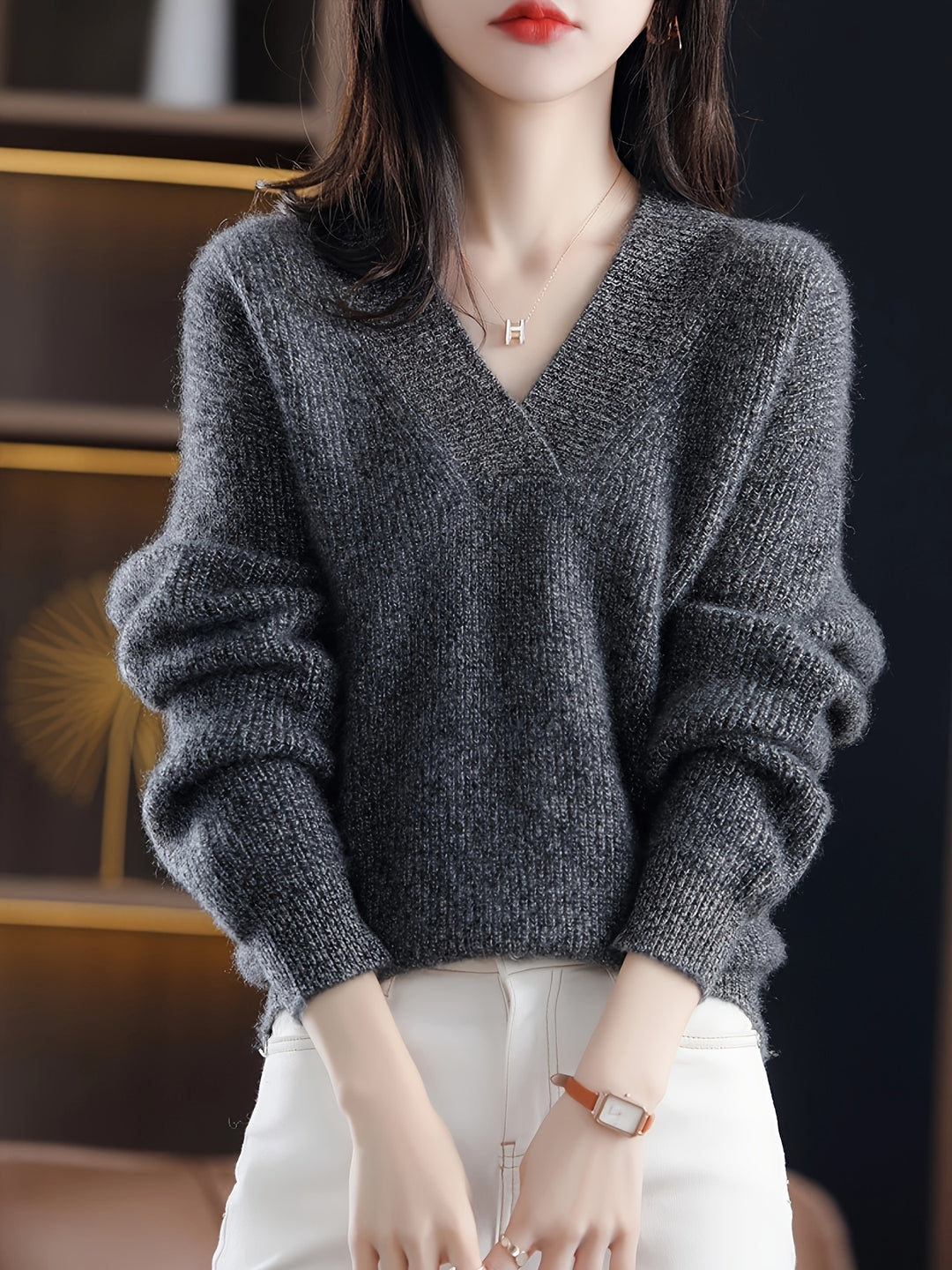 Amanda | Eleganter V-Ausschnitt-Pullover aus Strick