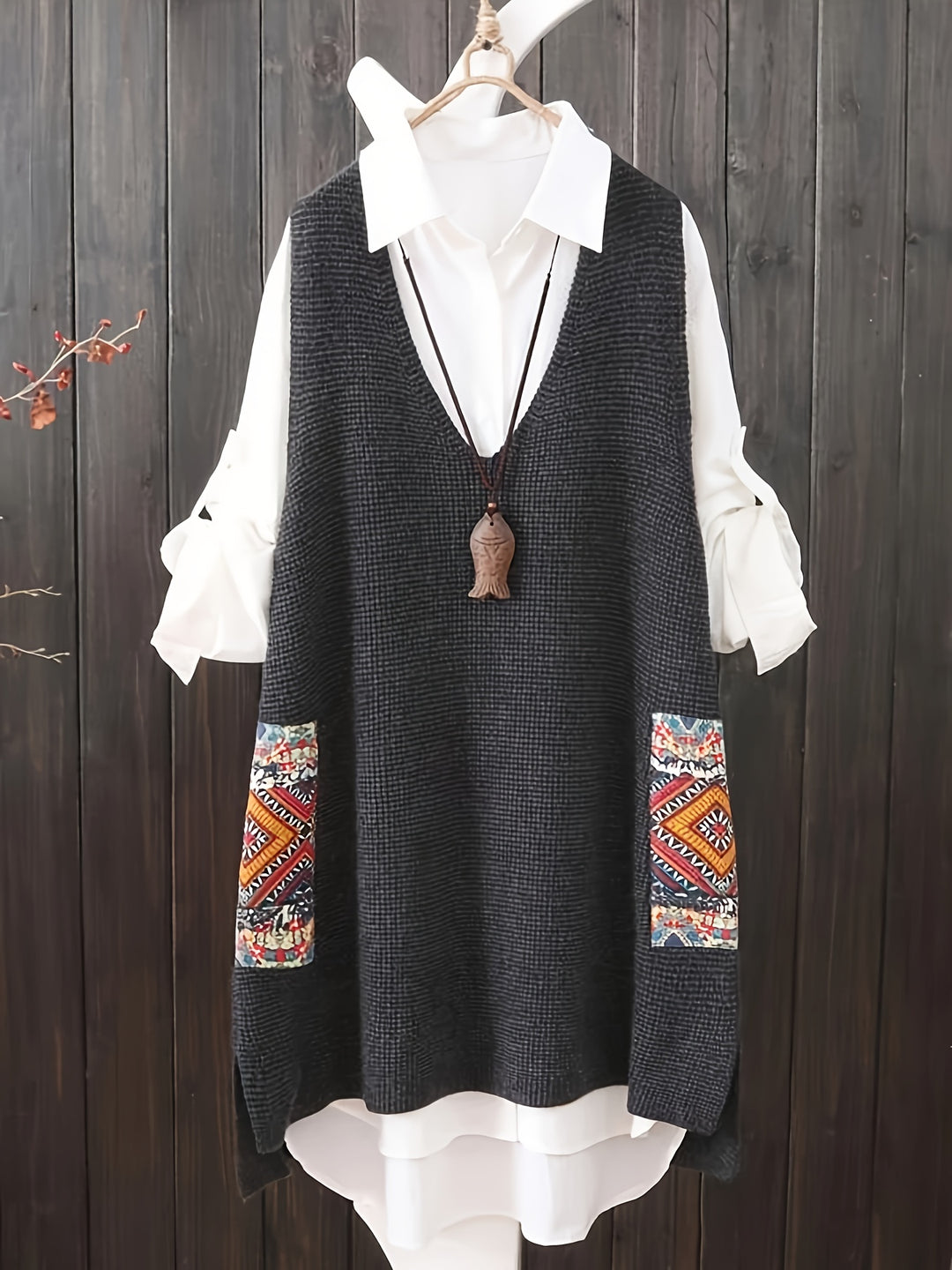 Carolina – Plus Size Strickkleid mit V-Ausschnitt, Farbblock & Taschen