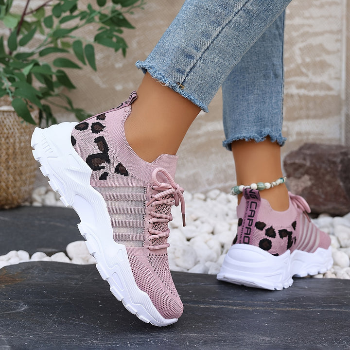 Grettina – Sportliche Leoprint Sneakers mit atmungsaktivem Strick & Plateausohle