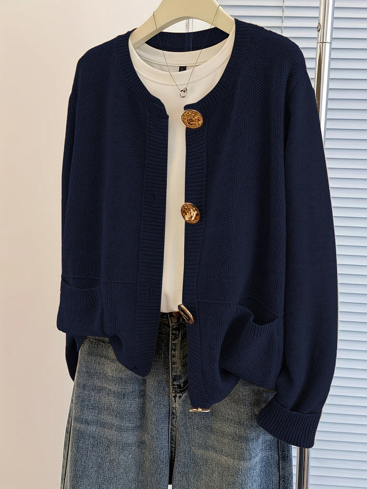 Samira – Damen Cardigan mit großen Knöpfen & Taschen in Beige