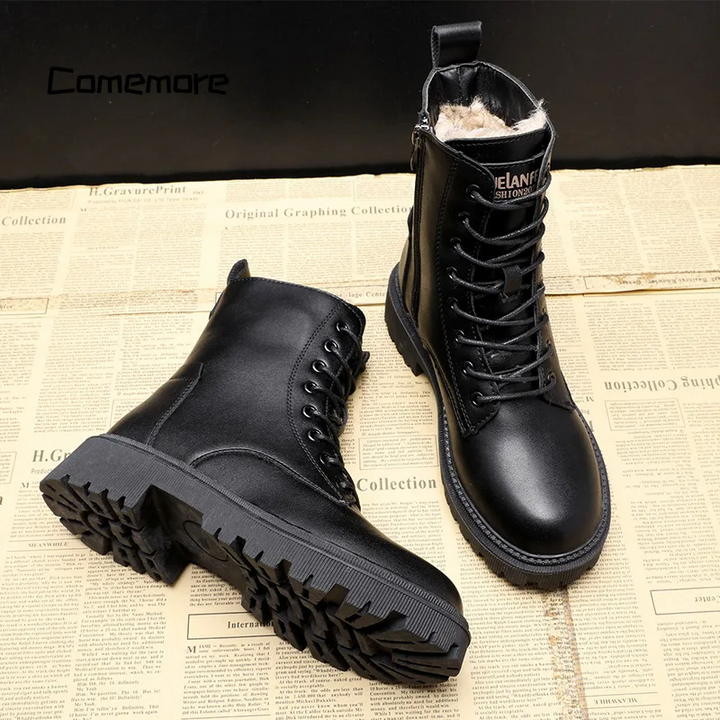 Andrea | Schwarze Winterstiefel aus veganem Leder