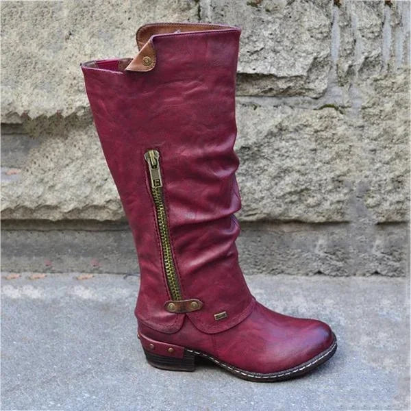 Kirsten – Kniehohe Vintage-Stiefel mit Reissverschlusstasche und klobigem Nietenabsatz (Ausverkauf 2024)