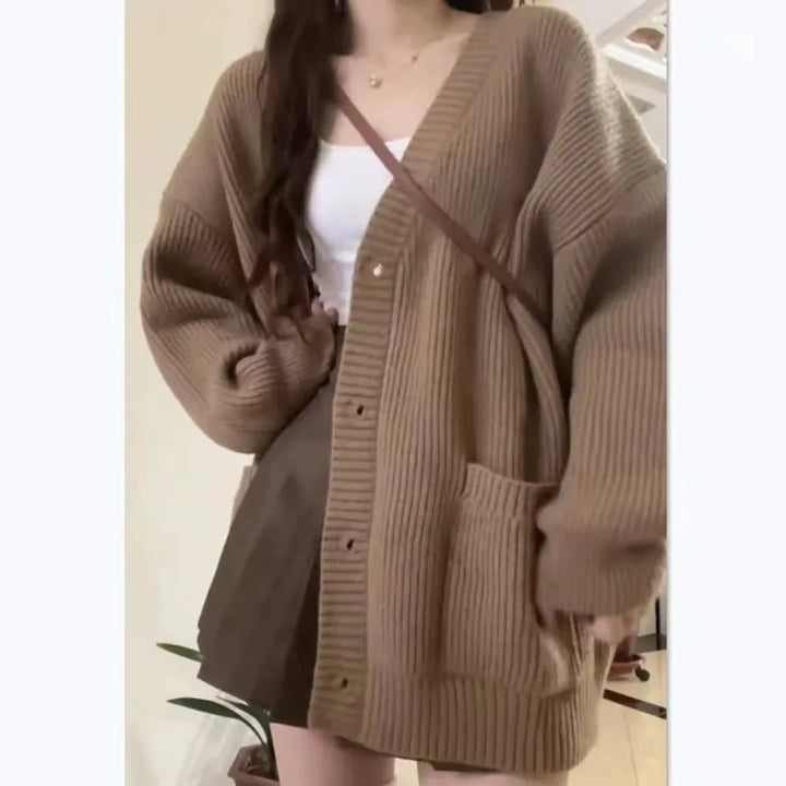 Megara – Lässige Strickjacke mit V-Ausschnitt