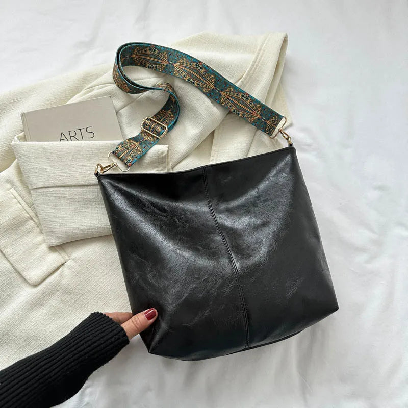 Chelsey - Vintage Veganer Leder Umhängetasche