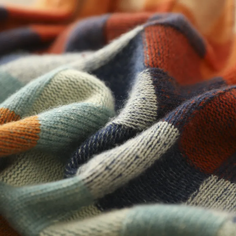 Adalynn | Bunter Rollkragenpullover mit Patchwork-Strickmuster