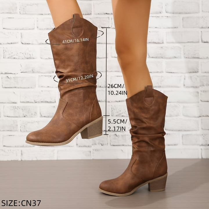 Aubree – Slip-On Stiefel mit Blockabsatz und spitzer Zehenpartie