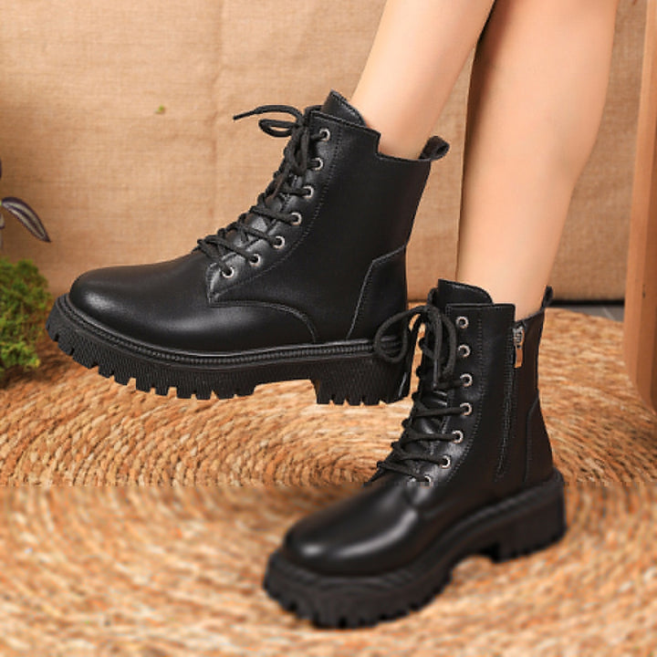 Amity – Schwarze Plateau Combat Boots mit Schnürung & dicker Sohle
