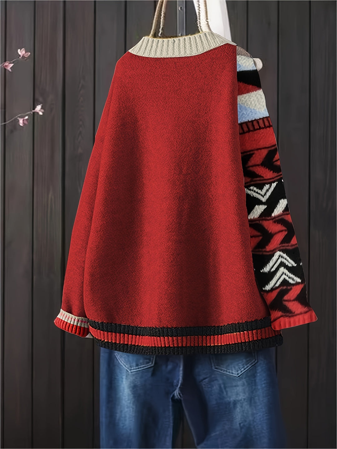 Viola – Stylischer V-Ausschnitt-Cardigan mit Muster