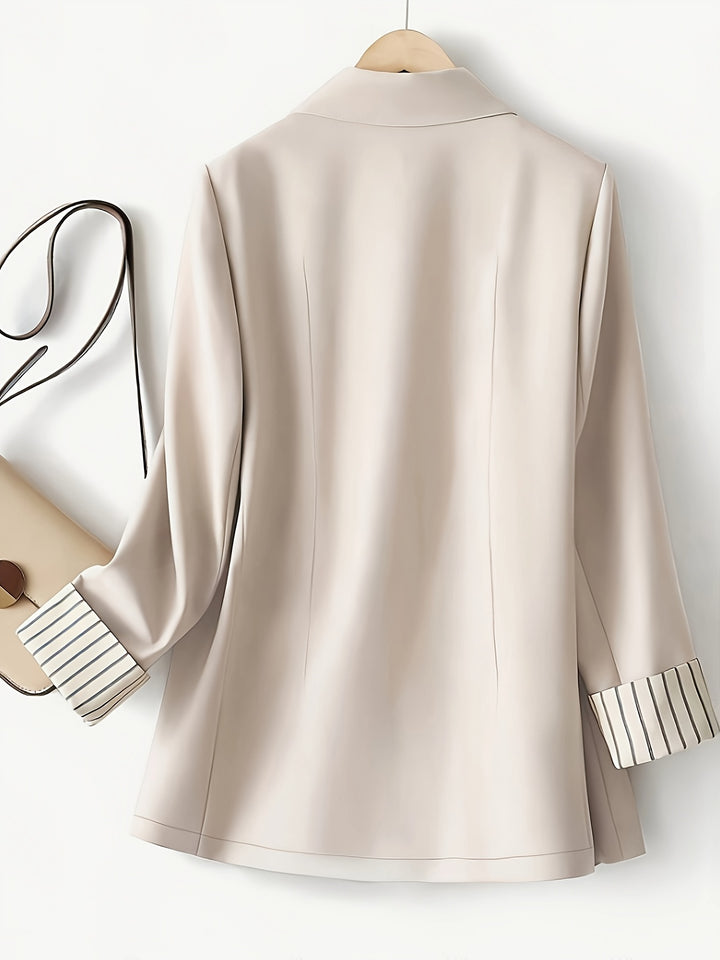 Phoebe – Elegante Damenjacke mit gestreiften Einsätzen