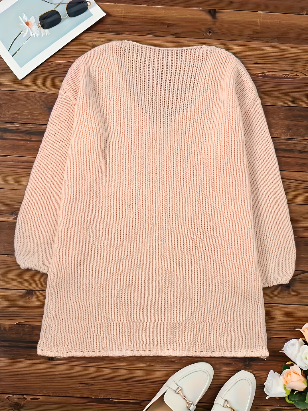 Adriana – Plus-Size Top mit V-Ausschnitt & Häkel-Details