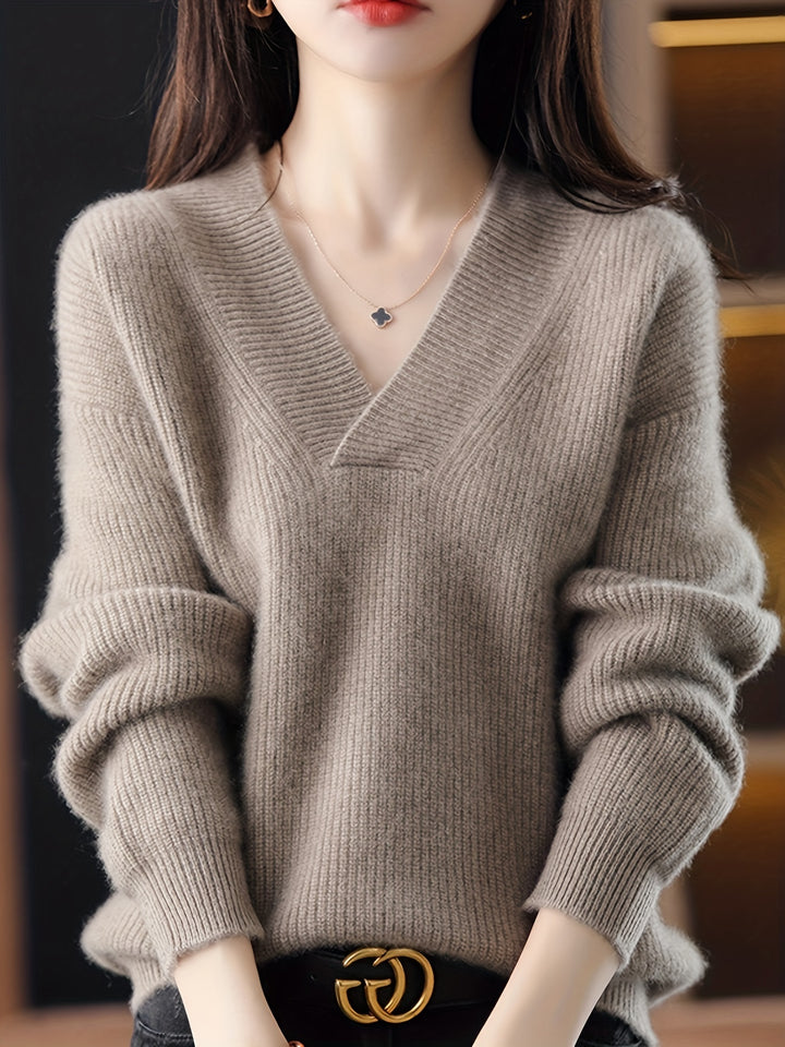 Amanda | Eleganter V-Ausschnitt-Pullover aus Strick